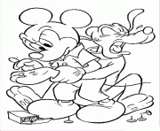 Printable mickey helps pluto disney d818 coloring pages